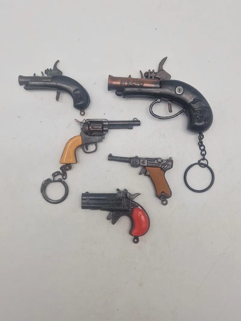 Lot miniature pistoler (deko)