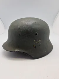 Original Tysk M35/53 Bundesgrenzschutz hjelm med påsatte decaler