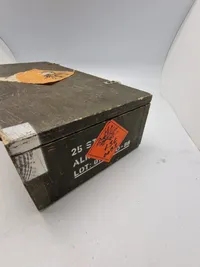 Original kasse fra det danske forsvar, anvendt til alarmblus