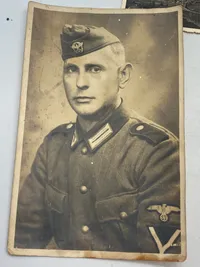 Originalt Waffen-SS lot fra SS sturmmann Walter Hermann Ernst Laurenz fra 4. SS-Polizei-Panzergrenadier-Division faldet i Kessel Von Luga i Rusland