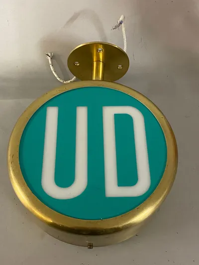 Nødudgangs skilt m. lys