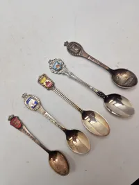 Sæt souvenir skeer med æske