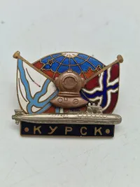 Samling original ukrainsk militær samt kursk redningsbadge badge
