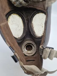 Originalt gasmaske lot