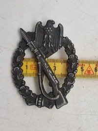 Original Infanterie Sturmabzeichen (ISA) / Infantry Assault badge (maker GWL) Gebrüder Wegerhof of Lüdenscheid