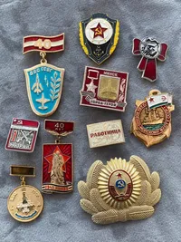 Lot diverse russiske ordner
