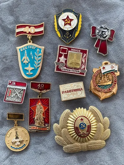 Lot diverse russiske ordner