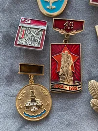 Lot diverse russiske ordner