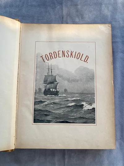 Originalt eksemplar af bogen om Tordenskjold fra 1897