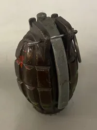 Original nedkastet Mills granat WW2 - deaktiveret jf. gældende dansk lovgivning