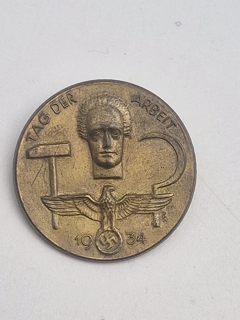 Originalt tysk dagsmærke - 1934
