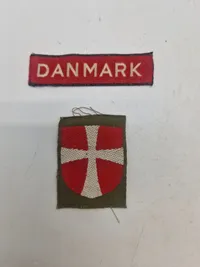 Lot diverse militære mærker mm.