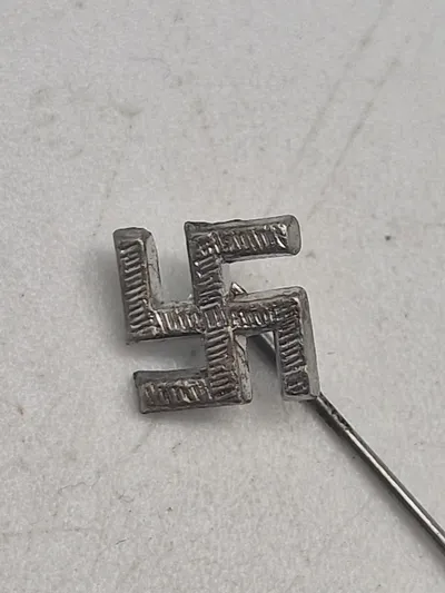 Original Dansk kvinde  sympatisør pin - ww2