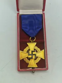 Original medalje for 40 års tro tjeneste i staten med æske