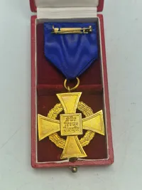 Original medalje for 40 års tro tjeneste i staten med æske