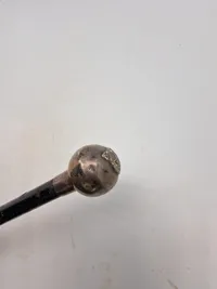 Original Engelsk Første verdenskrig, Swagger Stick med hoved af Sterlingsølv fra The Rifle Brigade (The Prince Consort's Own) sølvstemplet Birmingham 1917