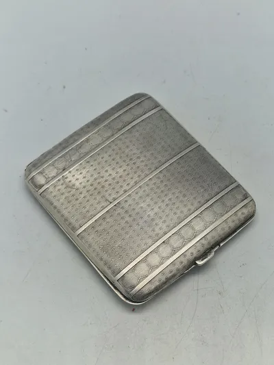 Cigaretetui af 830 sølv