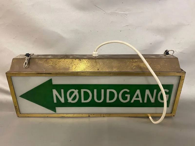 Nødudgangs skilt m. lys