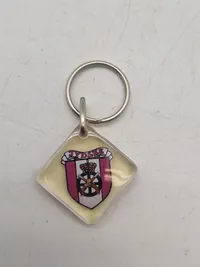 Lot militære nøgleringe og oplukker