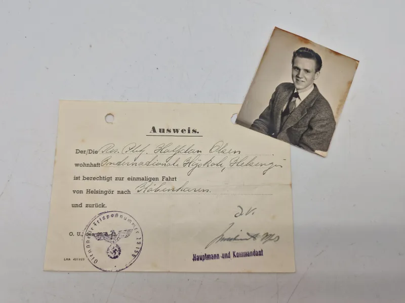 Originalt tysk Ausweis på dansk politimand + billede af manden