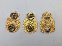 Lot danske regiments mærker mm.