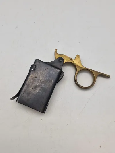 Original speedloader for Stengun - bl.a. nedkastet til modstandsbevægelsen