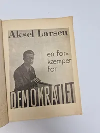 Original lakplade med frihedsbudskabet