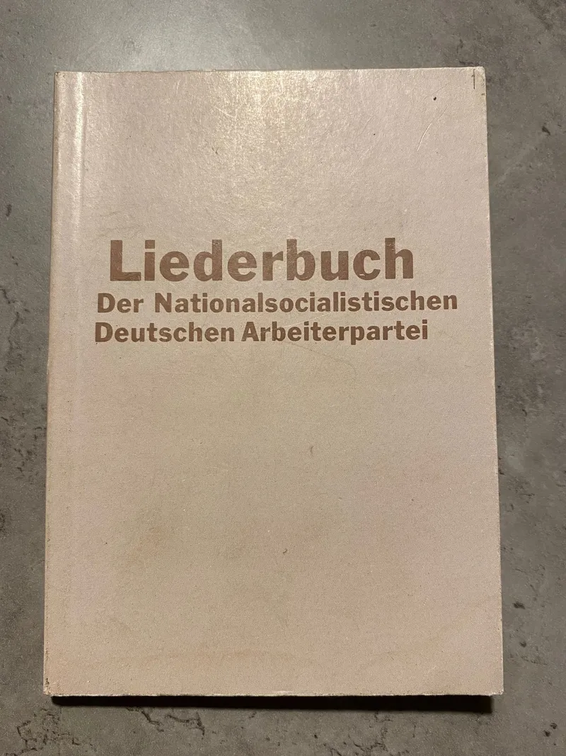 Leiderbuch - Postwar