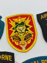 Lot militære stofmærker