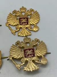 Lot originale russiske kasket mærker
