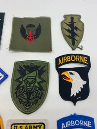 Lot militære stofmærker