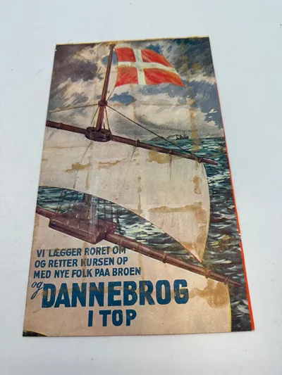 Original Dansk Nazistisk folder, Dannebrog i top