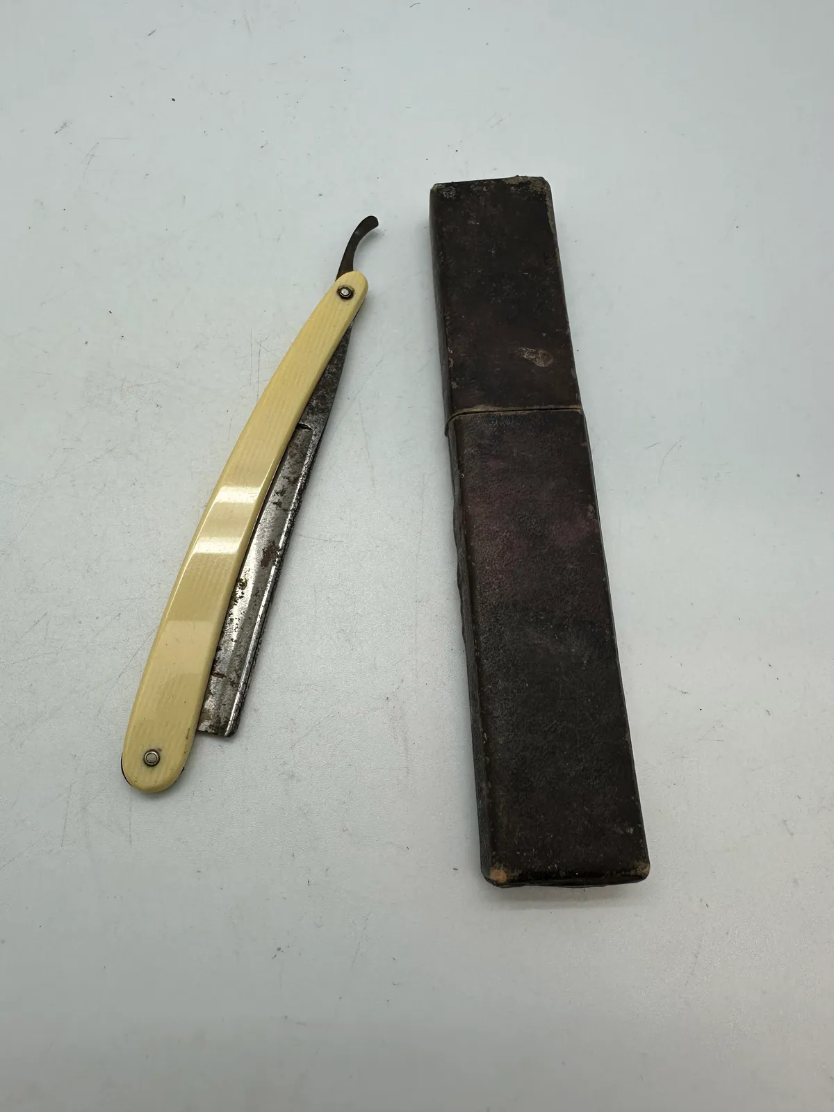 Original ragekniv med æske