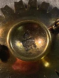 Original Georg Jensen marguerit broche af sterlingsølv - med små emaljeskader