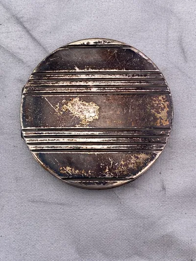 Pudderdåse af sølv (lødighed 830)