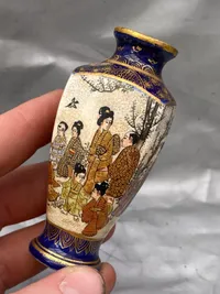 Sæt originale japanske miniature vaser