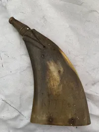 Originalt krudthorn