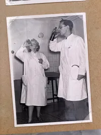Originalt sygeplejerske lot (Album og medicinsk ordbog)