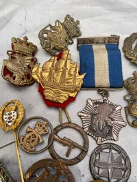 Lot forskelligt militær
