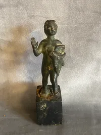 Sjælden original græsk figur fra det antikke Grækenland - monteret på træfod