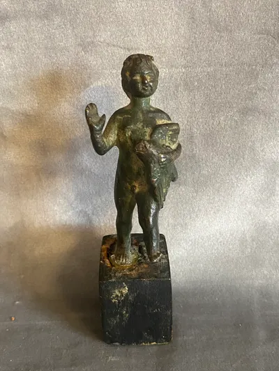 Sjælden original græsk figur fra det antikke Grækenland - monteret på træfod