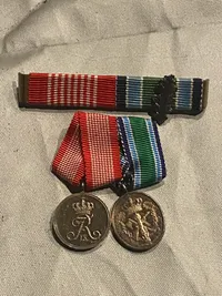 Original miniature spange med sild (fuld størrelse)