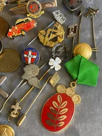 Lot diverse nåle og pins