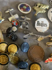 Lot diverse nåle og pins