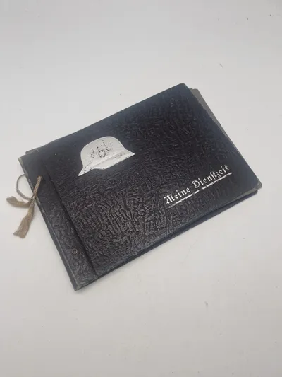 Originalt tysk fotoalbum med primært HitlerJugend og billeder fra Holland