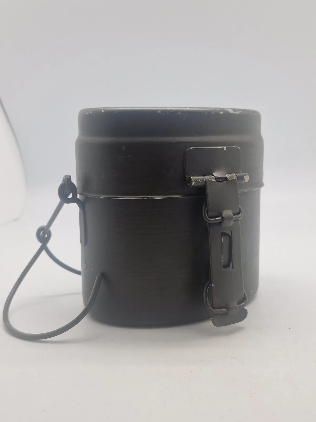 Originalt svensk kogekar brugt i Brigaden WW2
