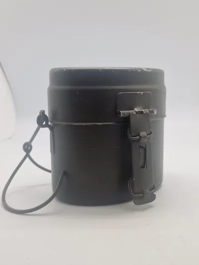 Originalt svensk kogekar brugt i Brigaden WW2