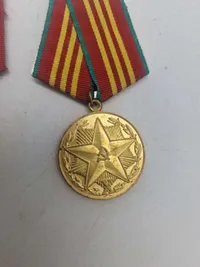 To stk originale USSR jubilæums medaljer