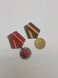 To stk originale USSR jubilæumsmedaljer