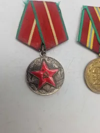 To stk originale USSR jubilæumsmedaljer